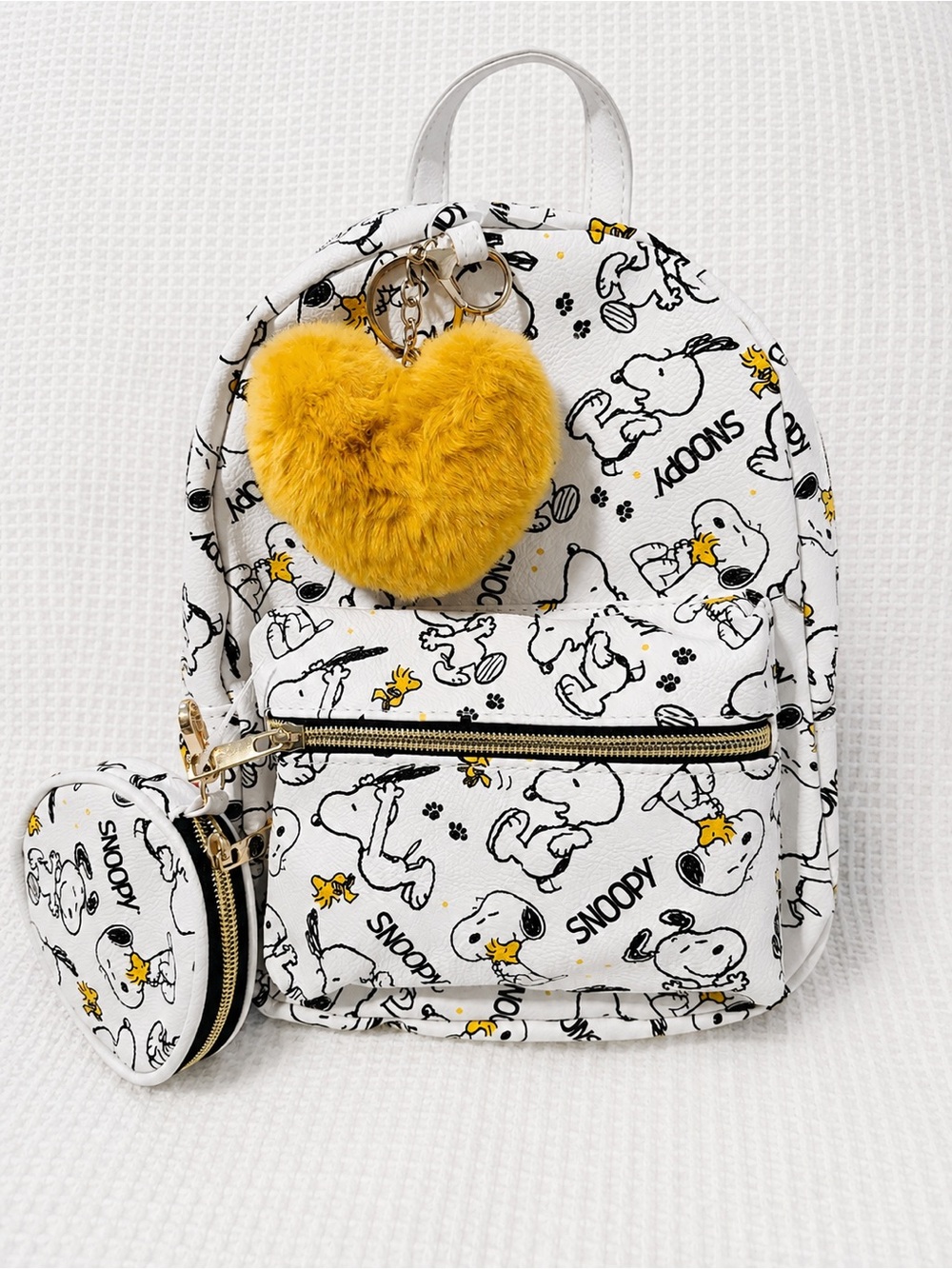 NWT Kids Backpack with Yellow Heart Pom Keychain - Picture 2 of 7